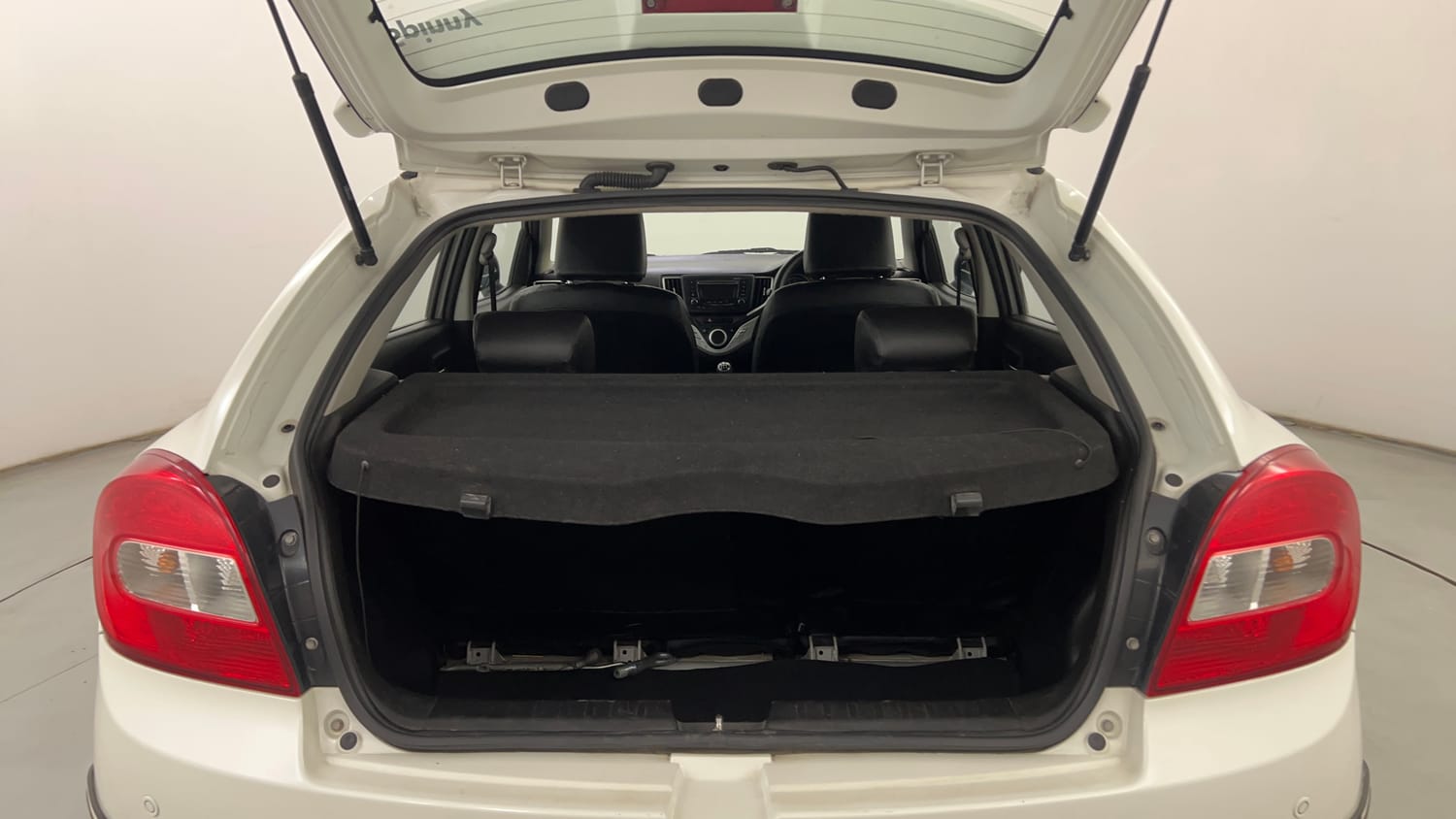 Used 2018 Maruti Suzuki Baleno Delta 1.2 Petrol Manual interior DICKY INSIDE VIEW