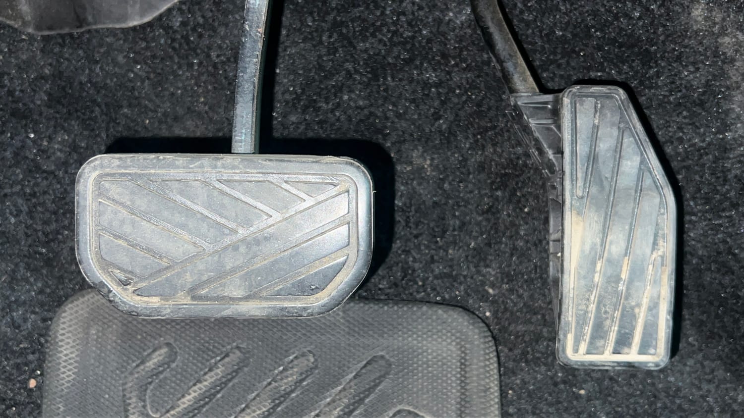 Used 2022 Maruti Suzuki XL6 Alpha Plus AT Petrol Petrol Automatic interior PEDALS VIEW