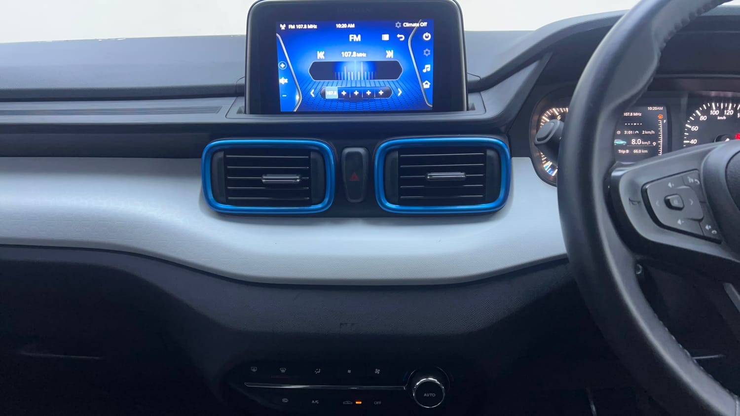 Used 2024 Tata Punch Creative Dual Tone AMT Petrol Automatic interior MUSIC SYSTEM & AC CONTROL VIEW