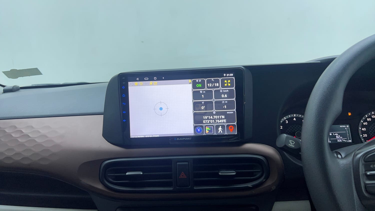 Used 2022 Hyundai Aura S 1.2 CNG Cng Manual top_features Integrated (in-dash) music system