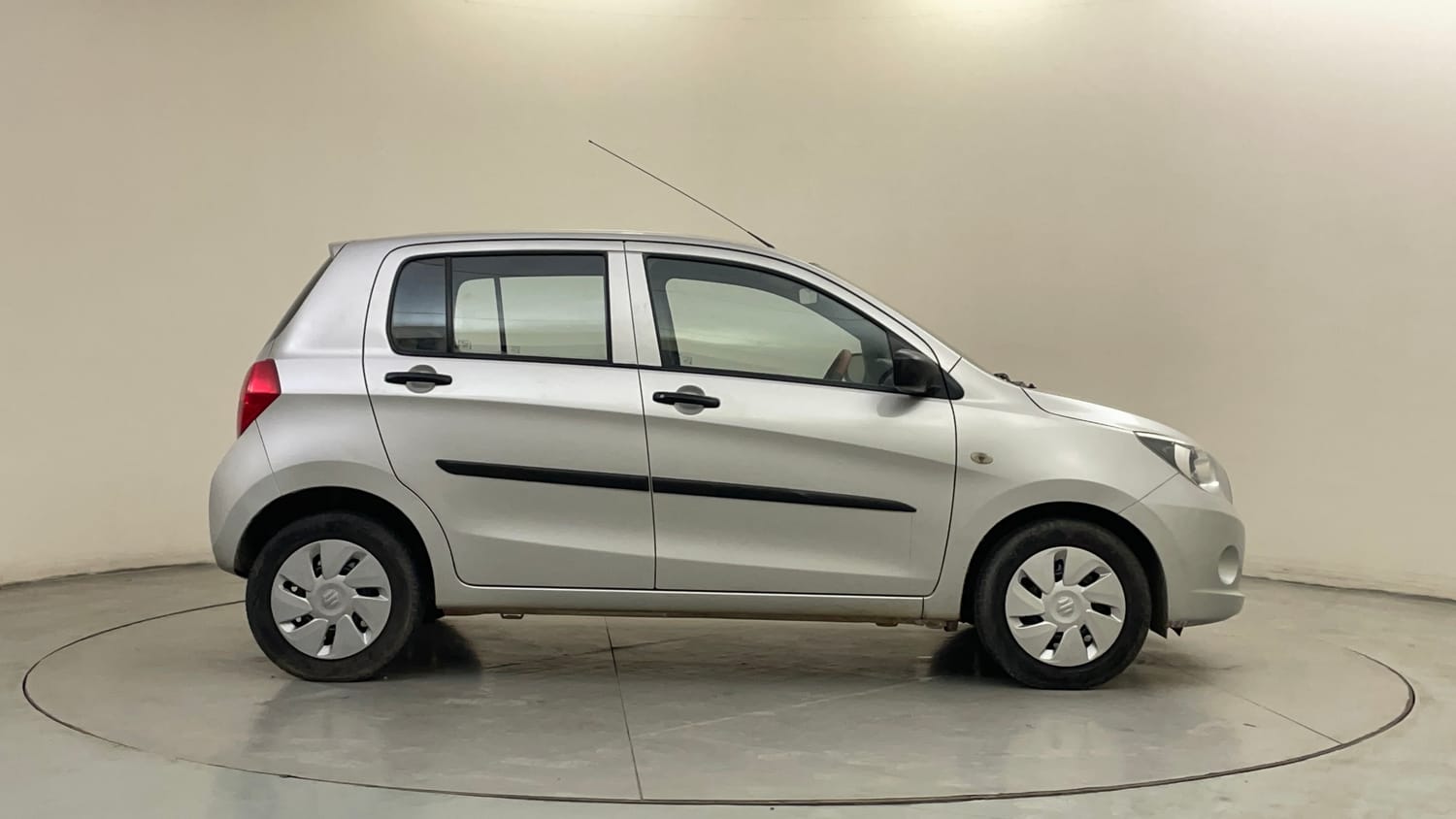 Used 2015 Maruti Suzuki Celerio VXi AMT Petrol Automatic exterior RIGHT SIDE VIEW