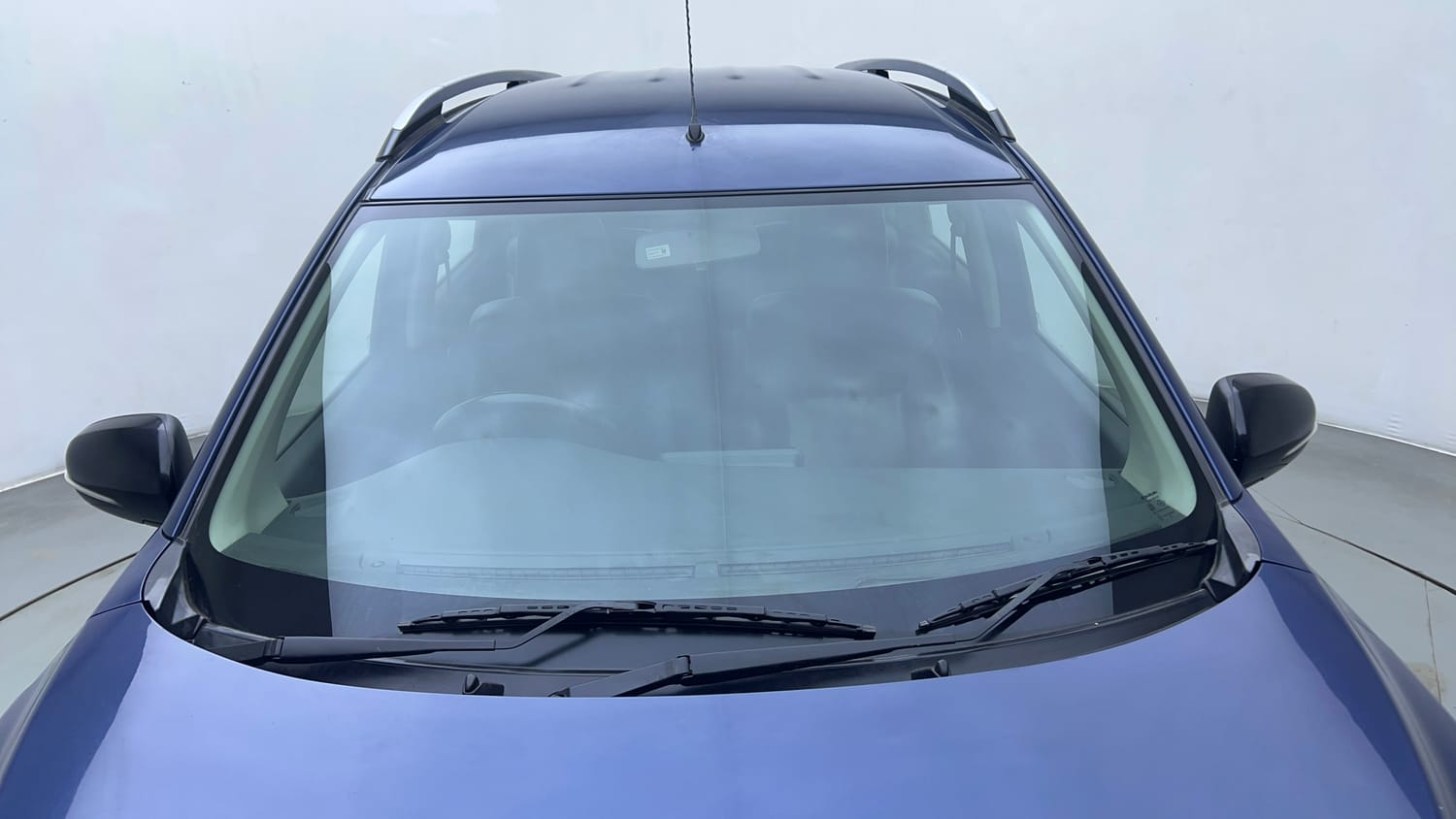 Used 2019 Maruti Suzuki XL6 Alpha MT Petrol Petrol Manual exterior FRONT WINDSHIELD VIEW