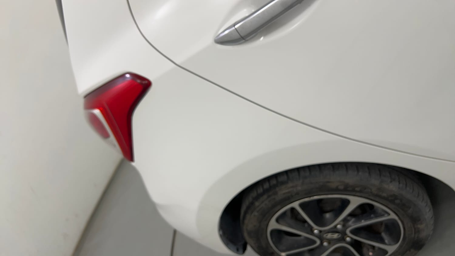 Used 2017 Hyundai Grand i10 Asta 1.2 Kappa VTVT Petrol Manual dents MINOR DENT