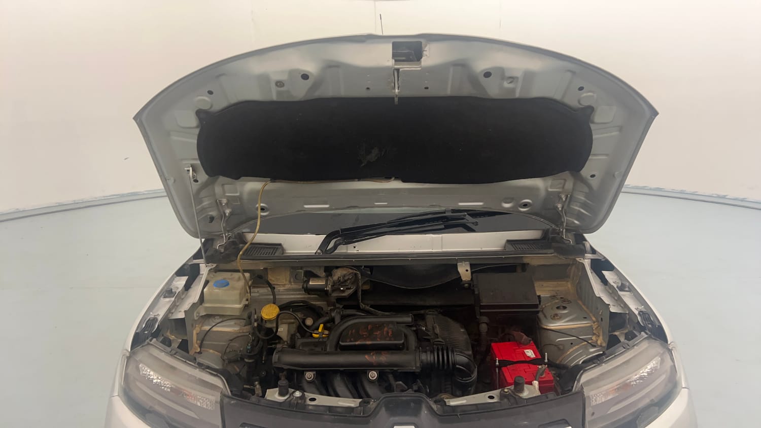 Used 2020 Renault Kwid 1.0 RXT Petrol Manual engine ENGINE & BONNET OPEN FRONT VIEW