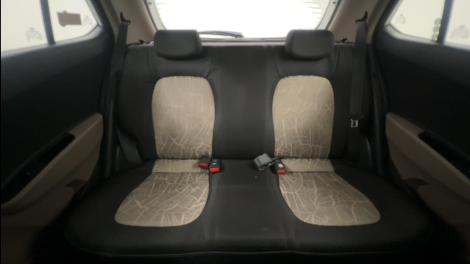Used 2017 Hyundai Grand i10 Asta 1.2 Kappa VTVT Petrol Manual interior REAR SEAT CONDITION VIEW