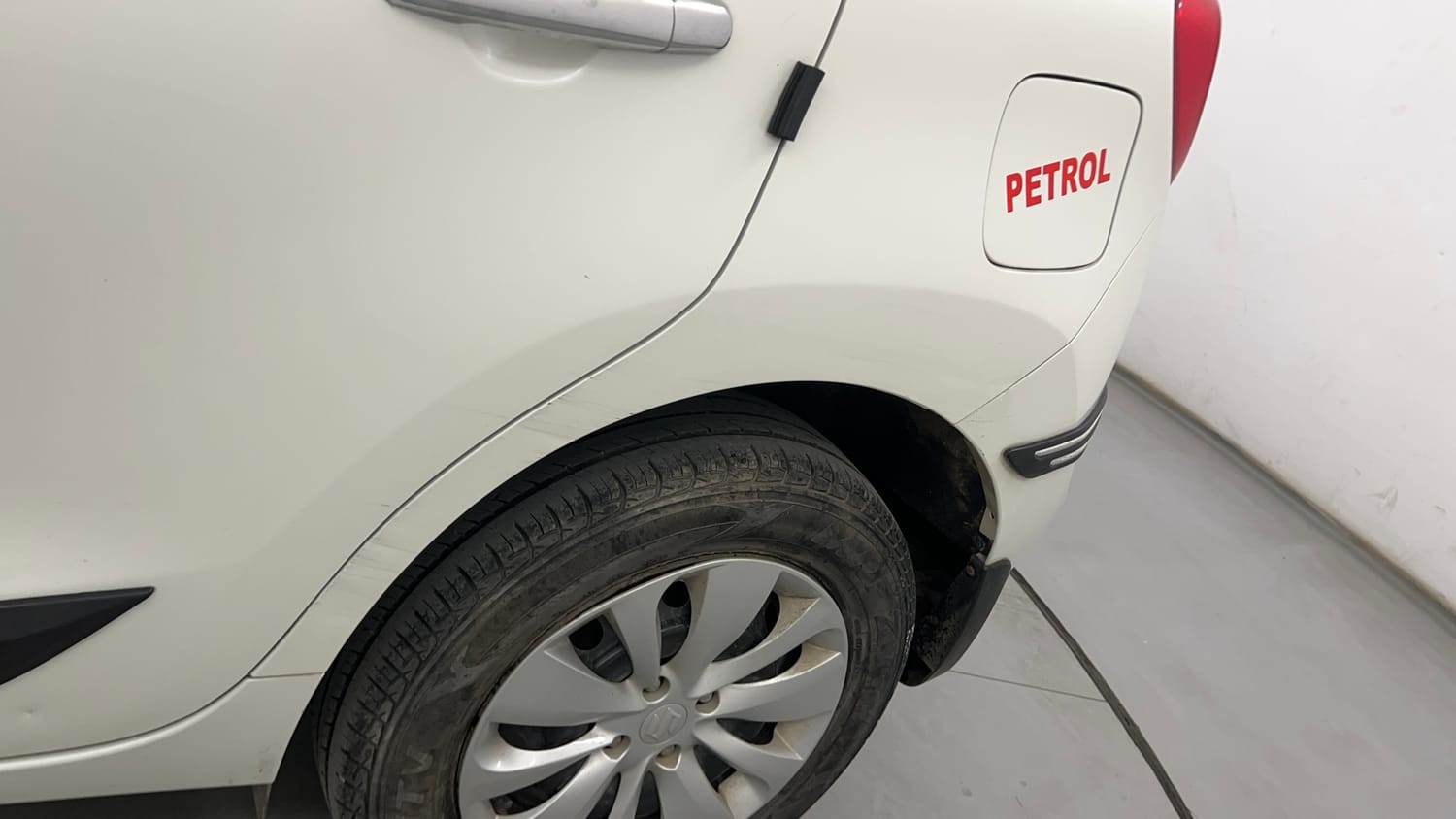 Used 2018 Maruti Suzuki Baleno Delta 1.2 Petrol Manual dents MINOR SCRATCH