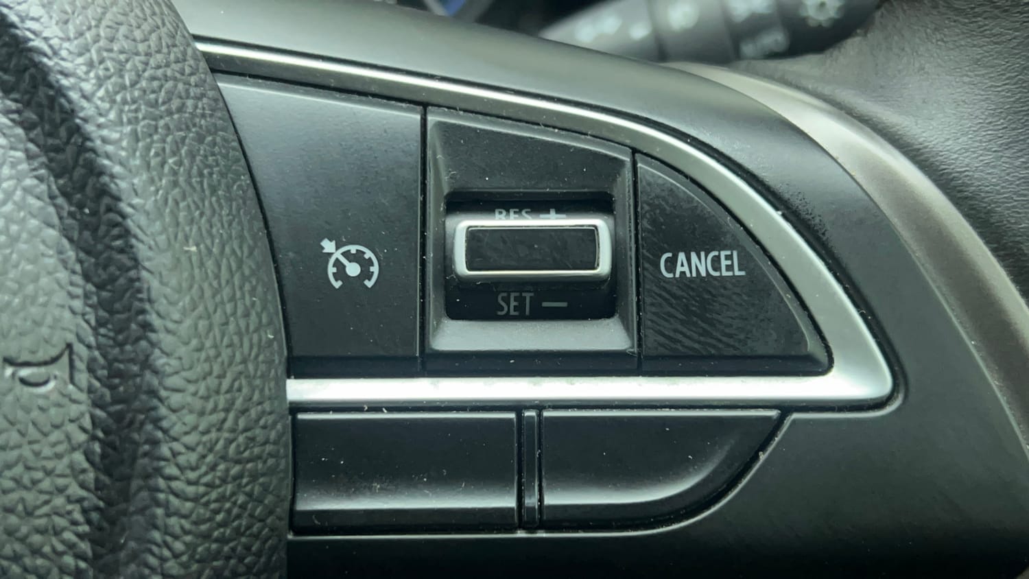 Used 2022 Maruti Suzuki XL6 Alpha Plus AT Petrol Petrol Automatic top_features Cruise control