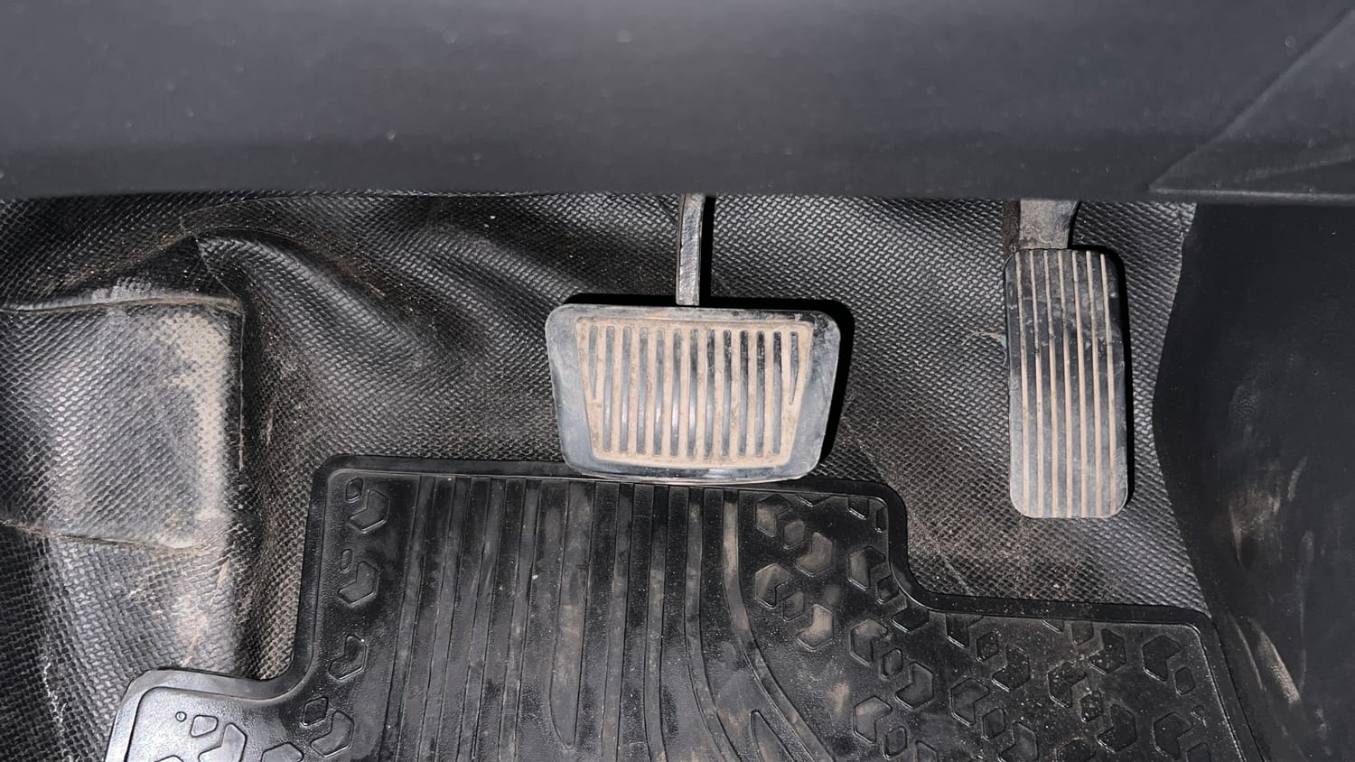 Used 2020 Hyundai Verna SX (O) 1.0 Turbo DCT Petrol Automatic interior PEDALS VIEW