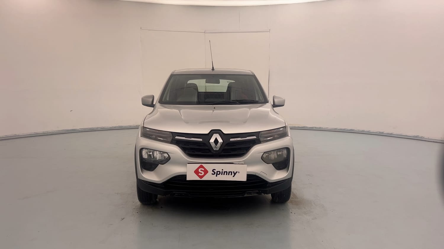 Used 2020 Renault Kwid 1.0 RXT Petrol Manual exterior FRONT VIEW