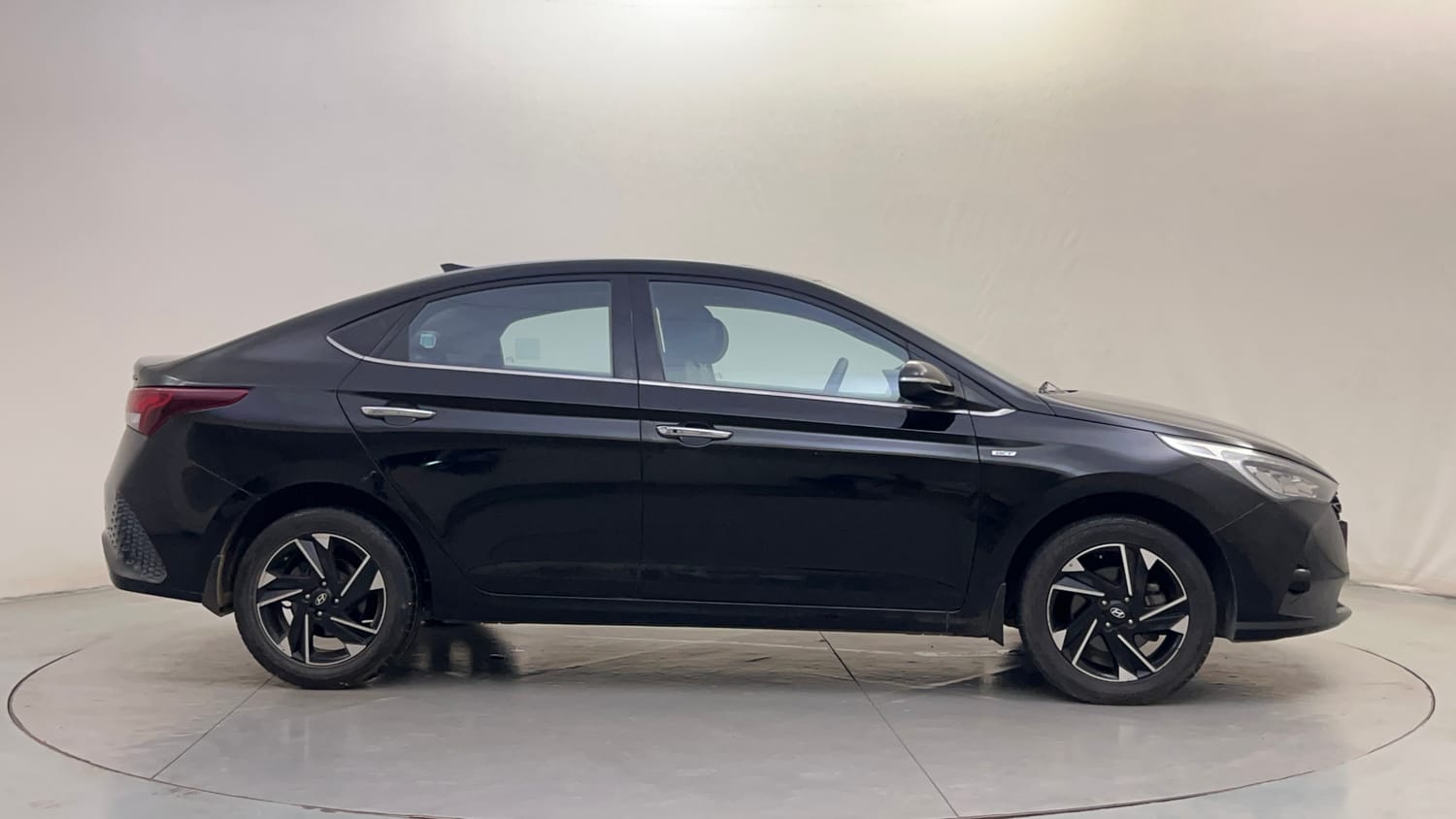 Used 2020 Hyundai Verna SX (O) 1.0 Turbo DCT Petrol Automatic exterior RIGHT SIDE VIEW