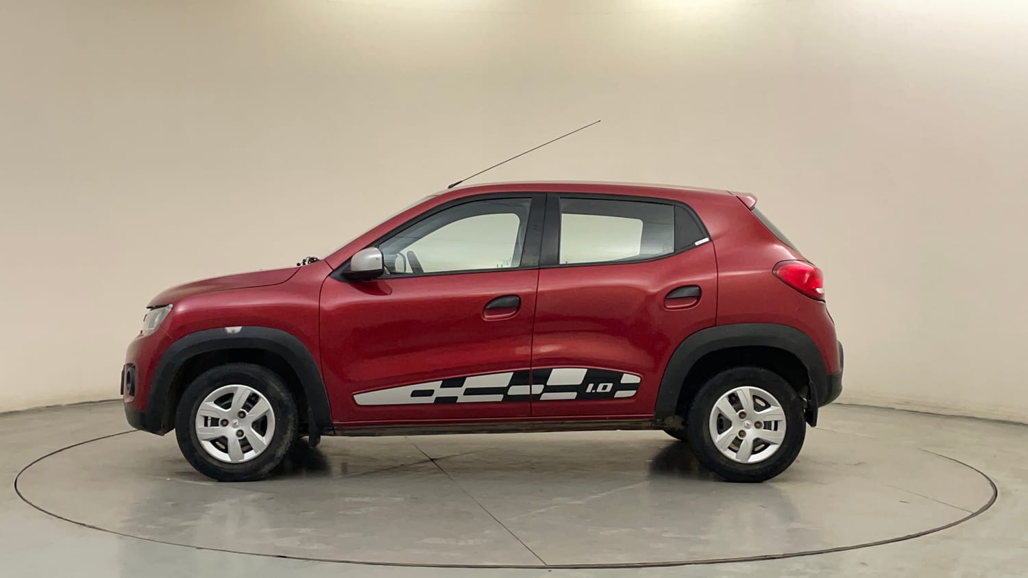 Used 2018 Renault Kwid 1.0 RXT AMT Petrol Automatic exterior LEFT SIDE VIEW