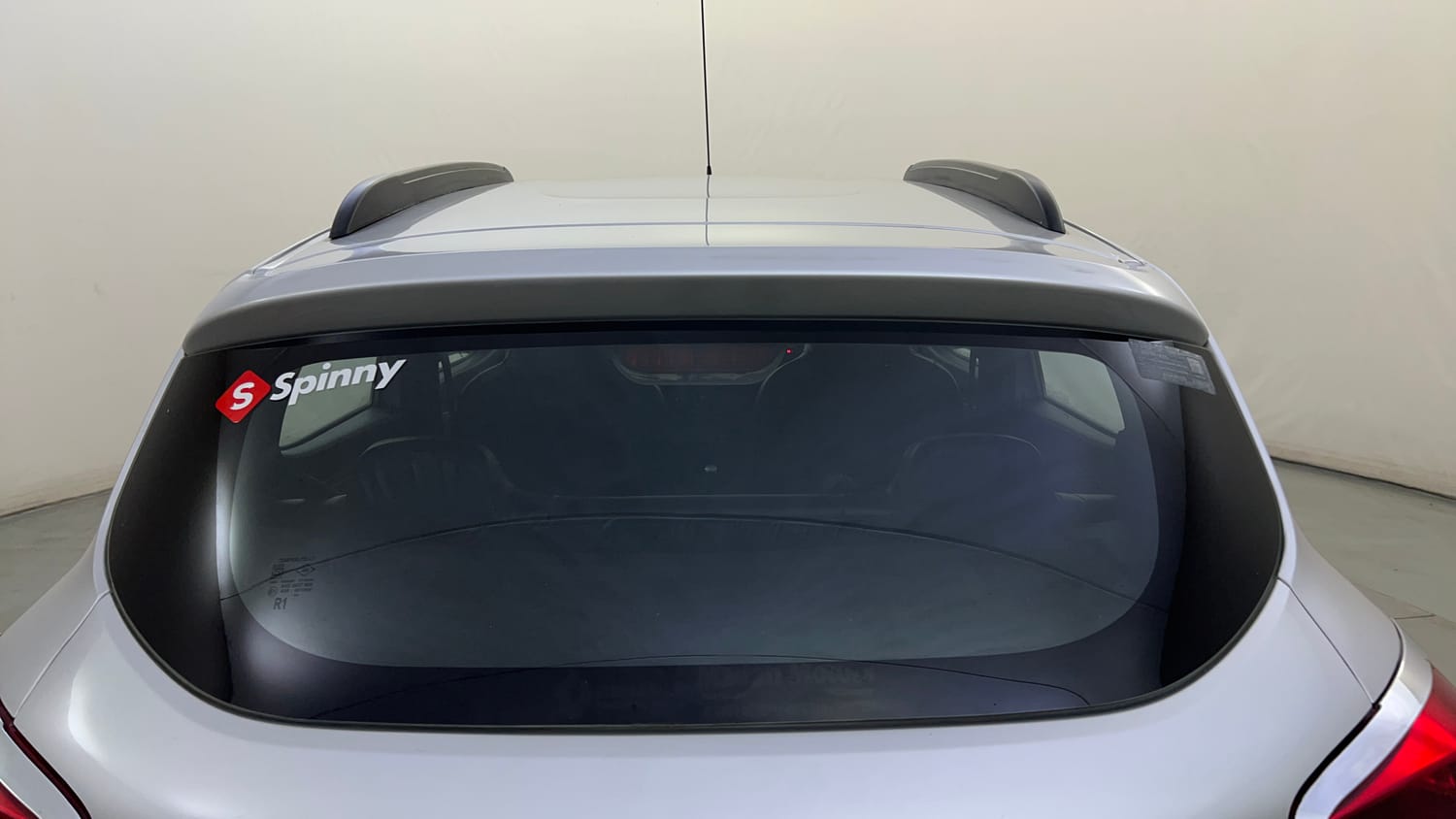 Used 2017 Renault Kwid RXT Petrol Manual exterior BACK WINDSHIELD VIEW