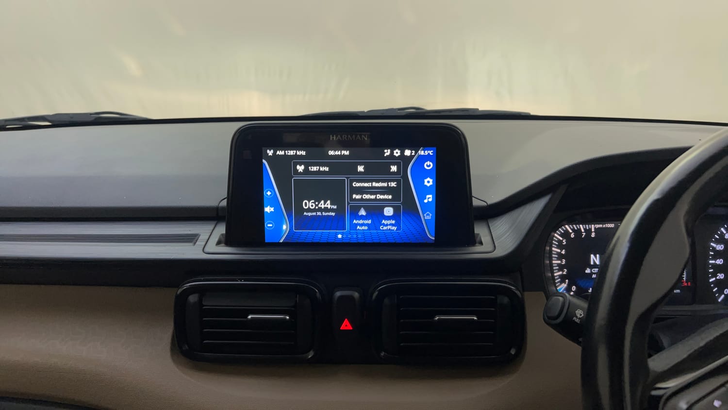Used 2023 Tata Punch Kaziranga Creative iRA Pack AMT Petrol Automatic top_features Touch screen infotainment system