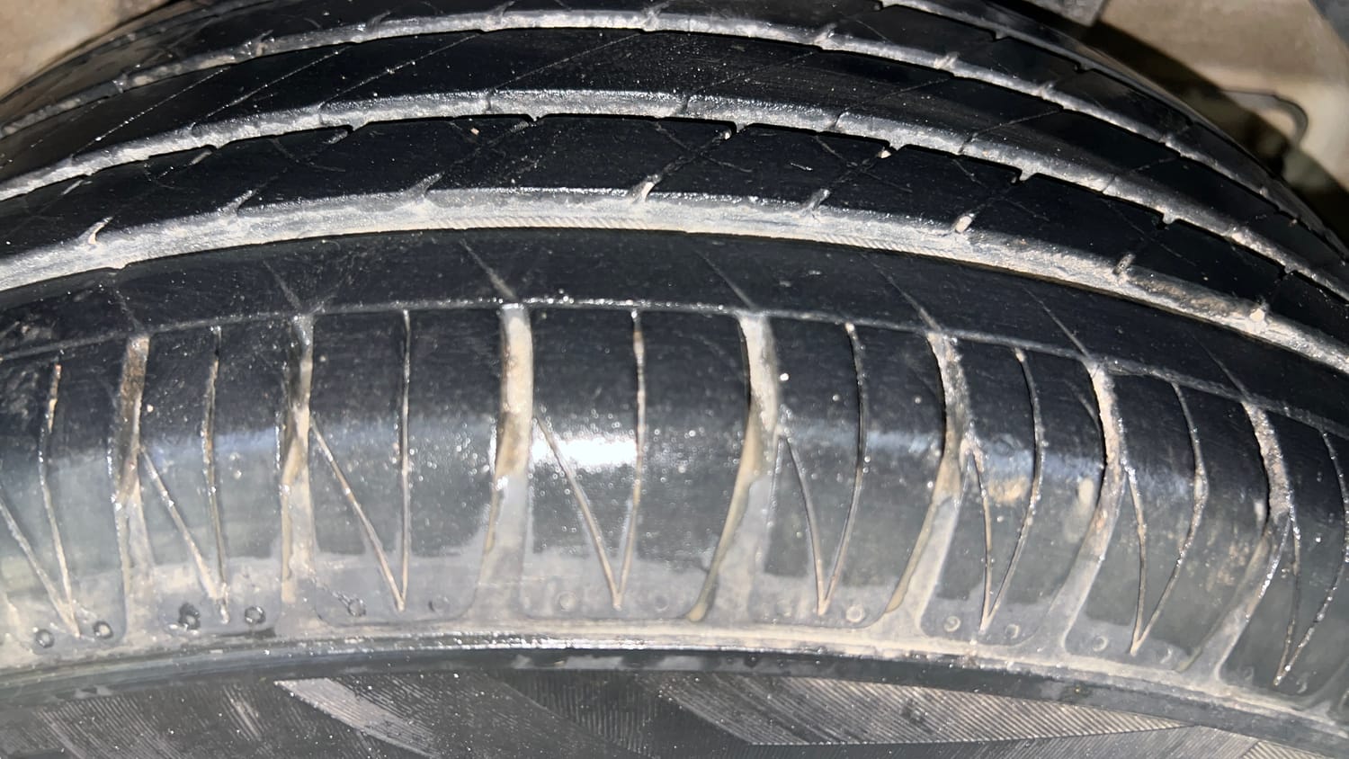 Used 2022 Hyundai Venue SX 1.2 Petrol Petrol Manual tyres LEFT REAR TYRE TREAD VIEW