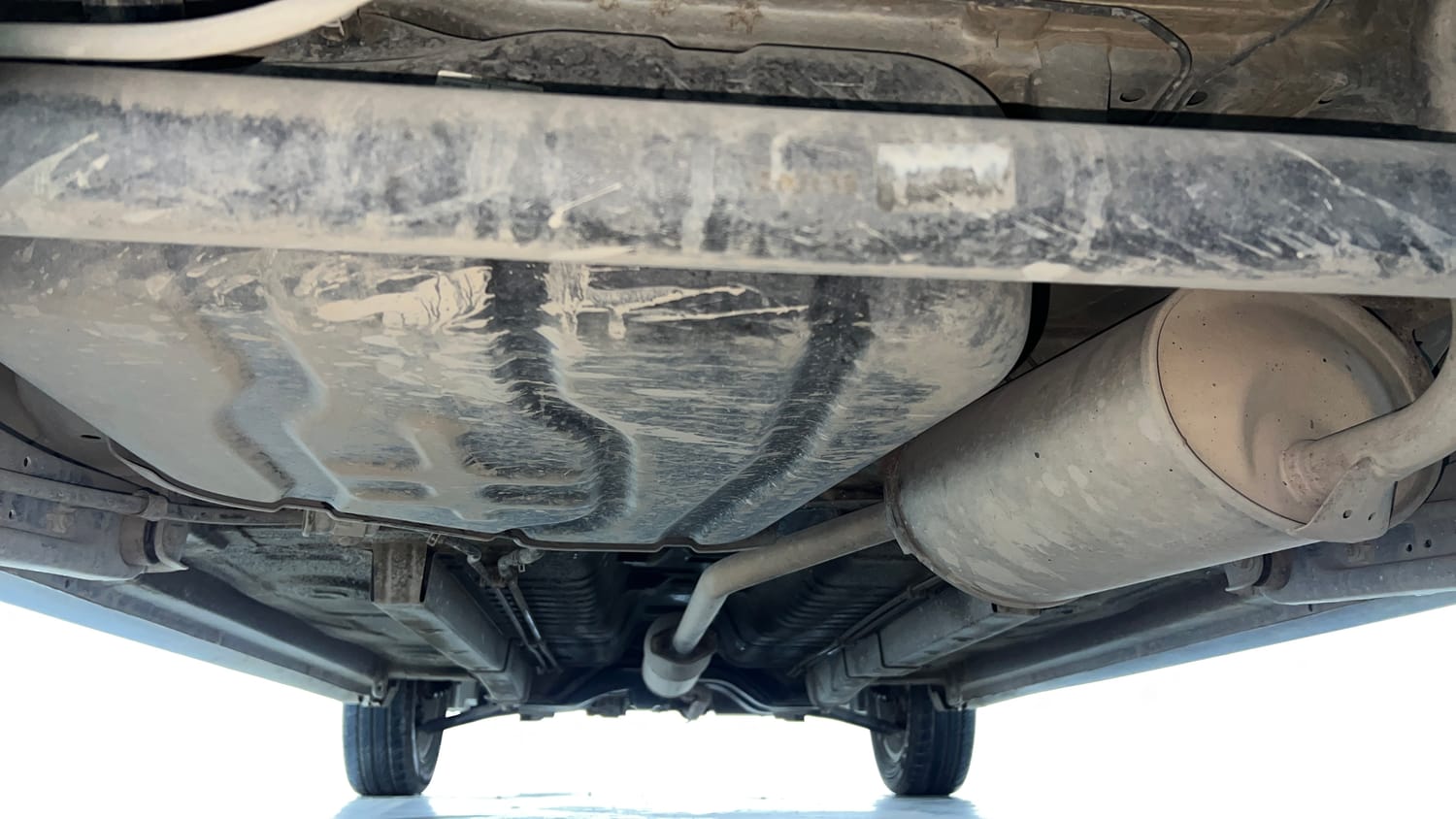 Used 2013 Maruti Suzuki Wagon R Stingray VXi Petrol Manual extra REAR UNDERBODY VIEW (TAKEN FROM REAR)