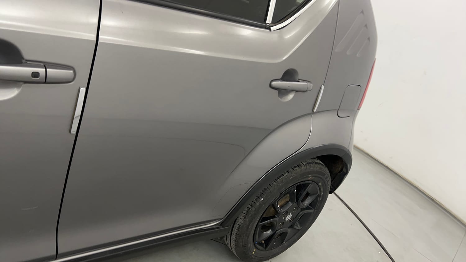 Used 2023 Maruti Suzuki Ignis Zeta 1.2 MT Petrol Manual dents MINOR SCRATCH