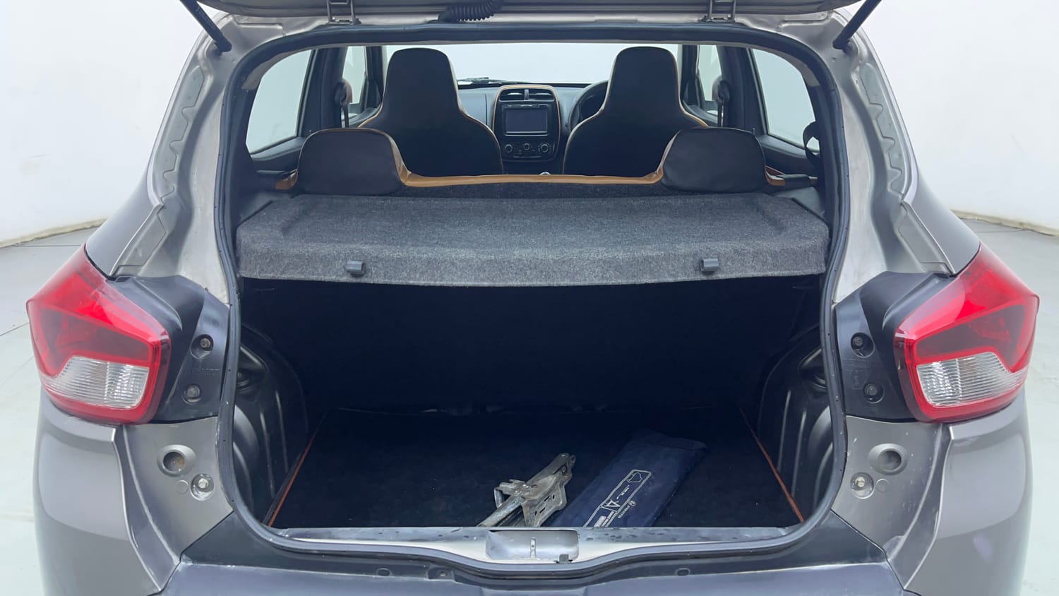 Used 2017 Renault Kwid CLIMBER 1.0 AMT Petrol Automatic interior DICKY INSIDE VIEW