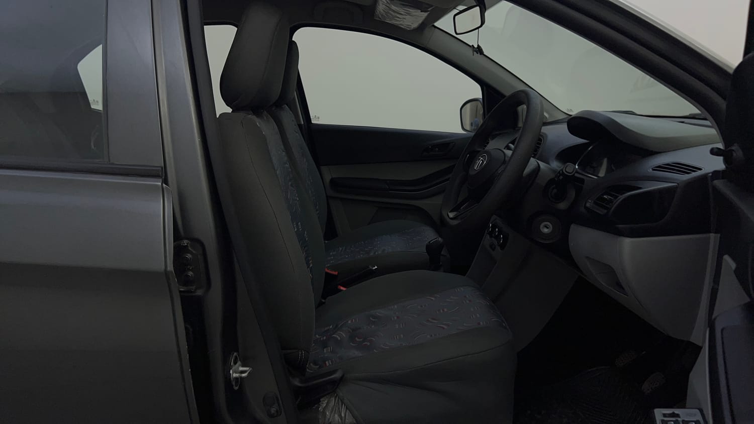 Used 2021 Tata Tiago XE Petrol Manual interior RIGHT SIDE FRONT DOOR CABIN VIEW