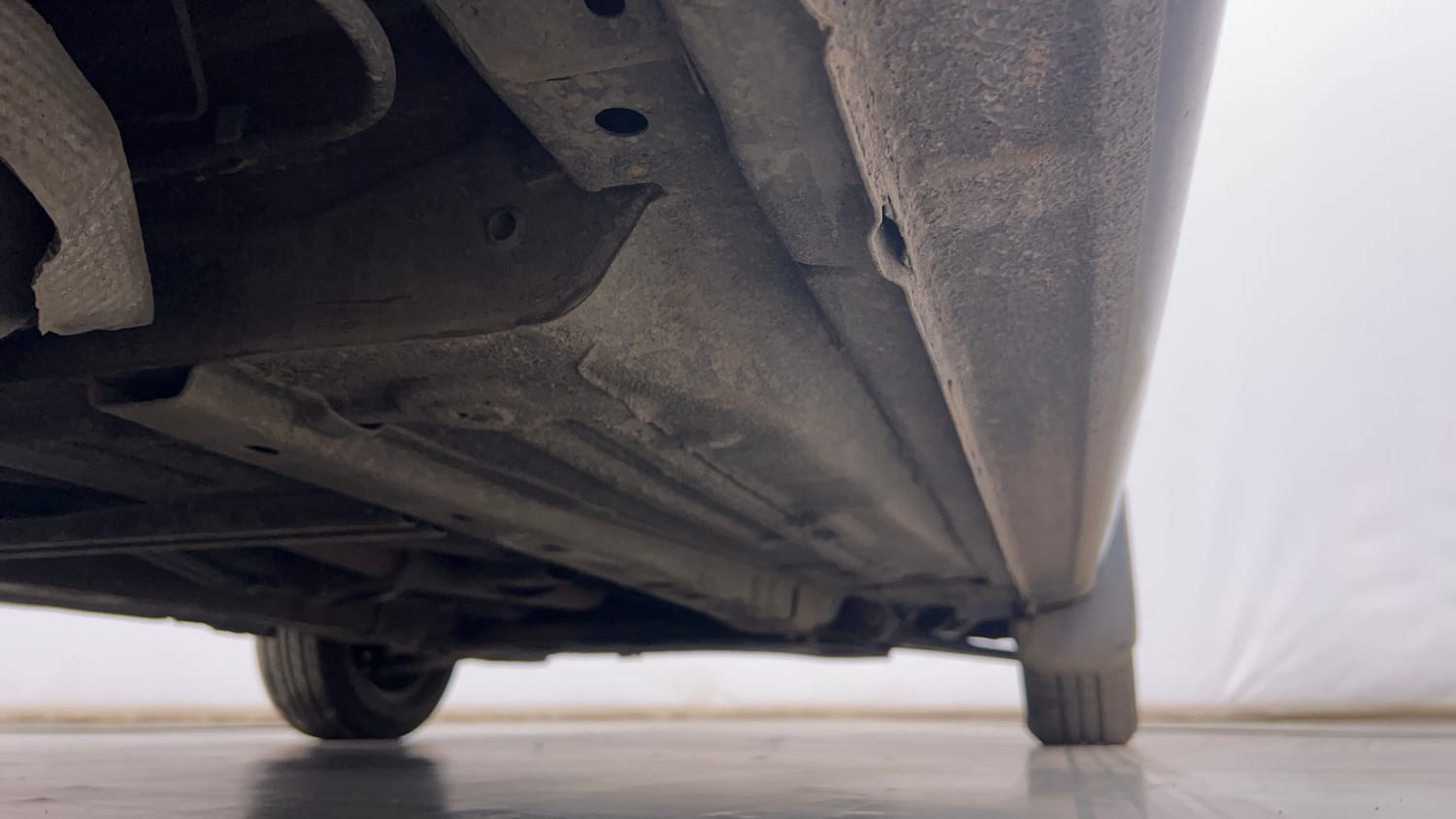 Used 2013 Ford Figo Duratorq Diesel EXI 1.4 Diesel Manual extra REAR RIGHT UNDERBODY VIEW