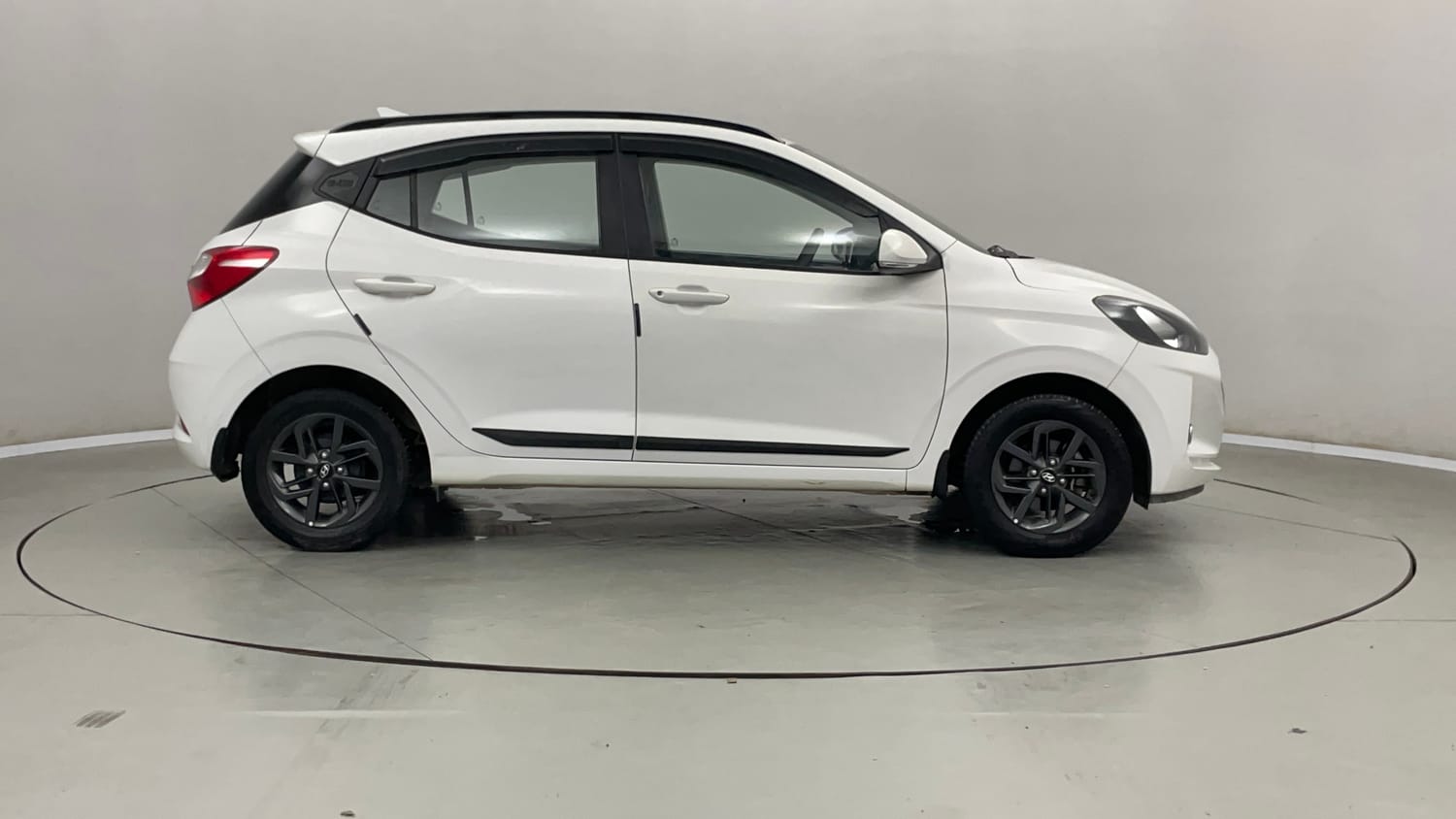 Used 2020 Hyundai Grand i10 Nios Sportz 1.2 Kappa VTVT Petrol Manual exterior RIGHT SIDE VIEW