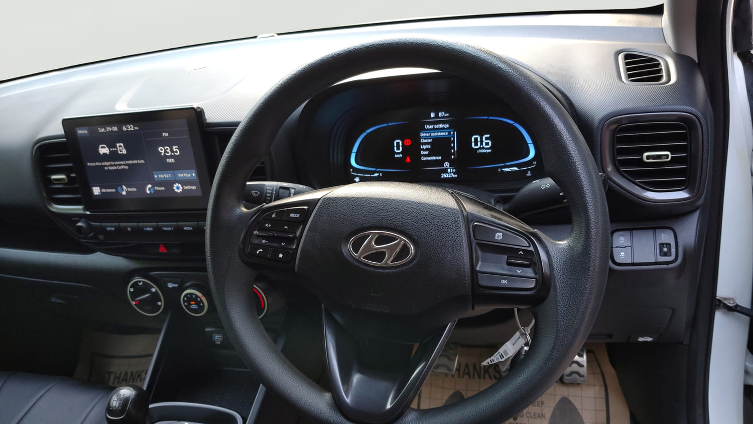 Used 2024 Hyundai Venue S (O) Plus 1.2 Petrol Adventure Edition Petrol Manual interior STEERING VIEW