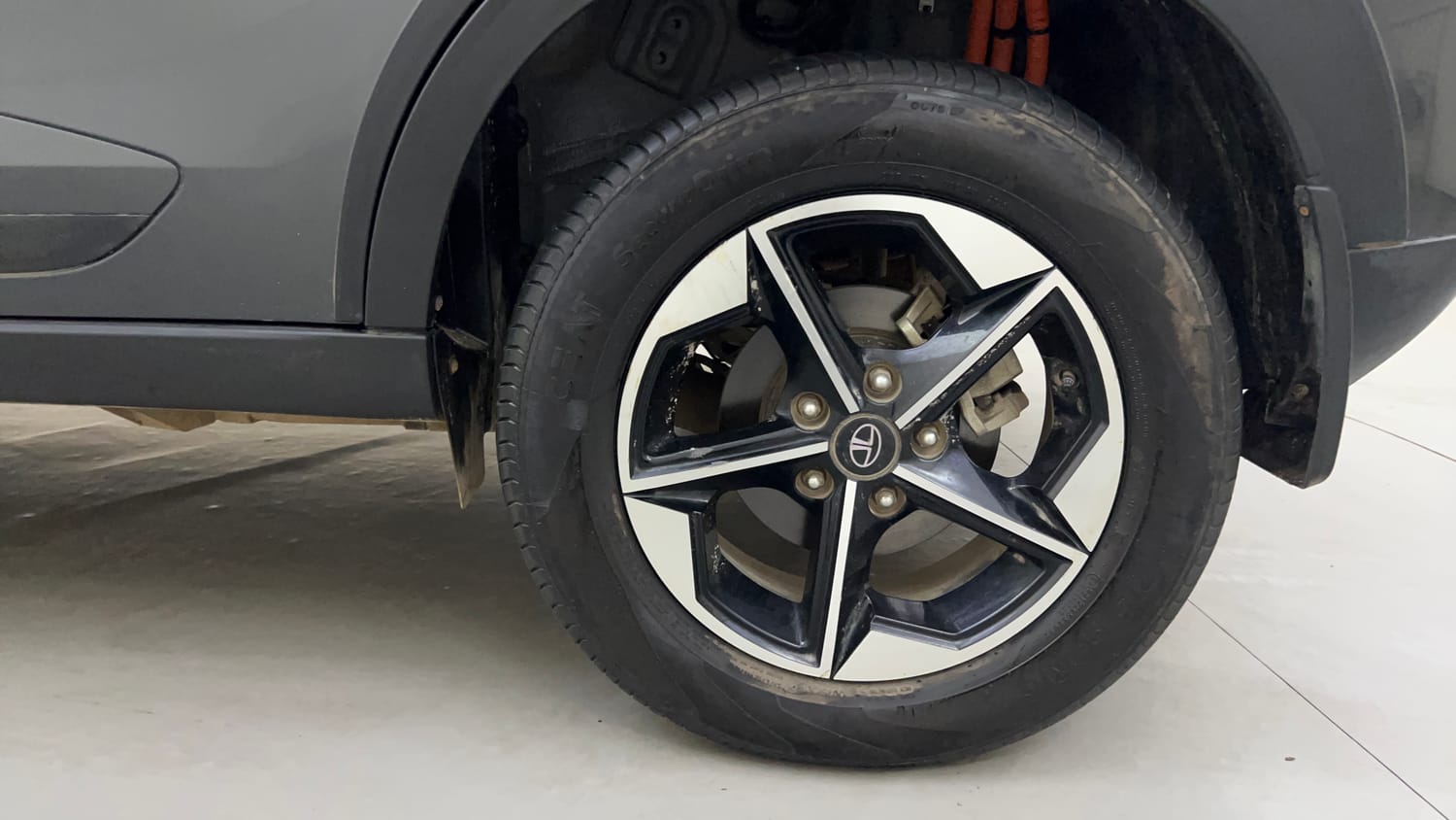 Used 2025 Tata Nexon EV Empowered 45 Electric Automatic tyres LEFT REAR TYRE RIM VIEW
