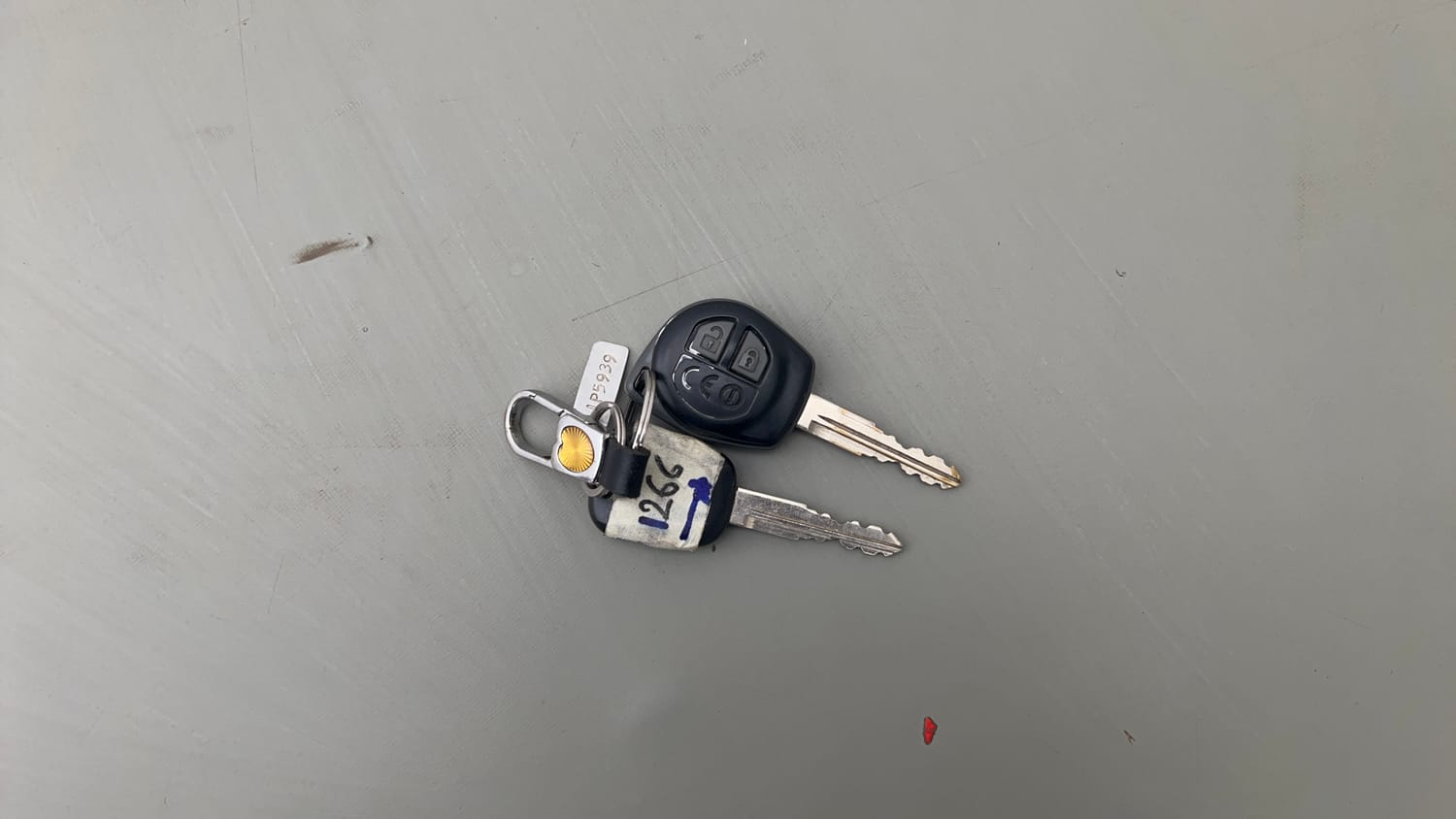 Used 2016 Maruti Suzuki Celerio ZXi Petrol Manual extra CAR KEY VIEW