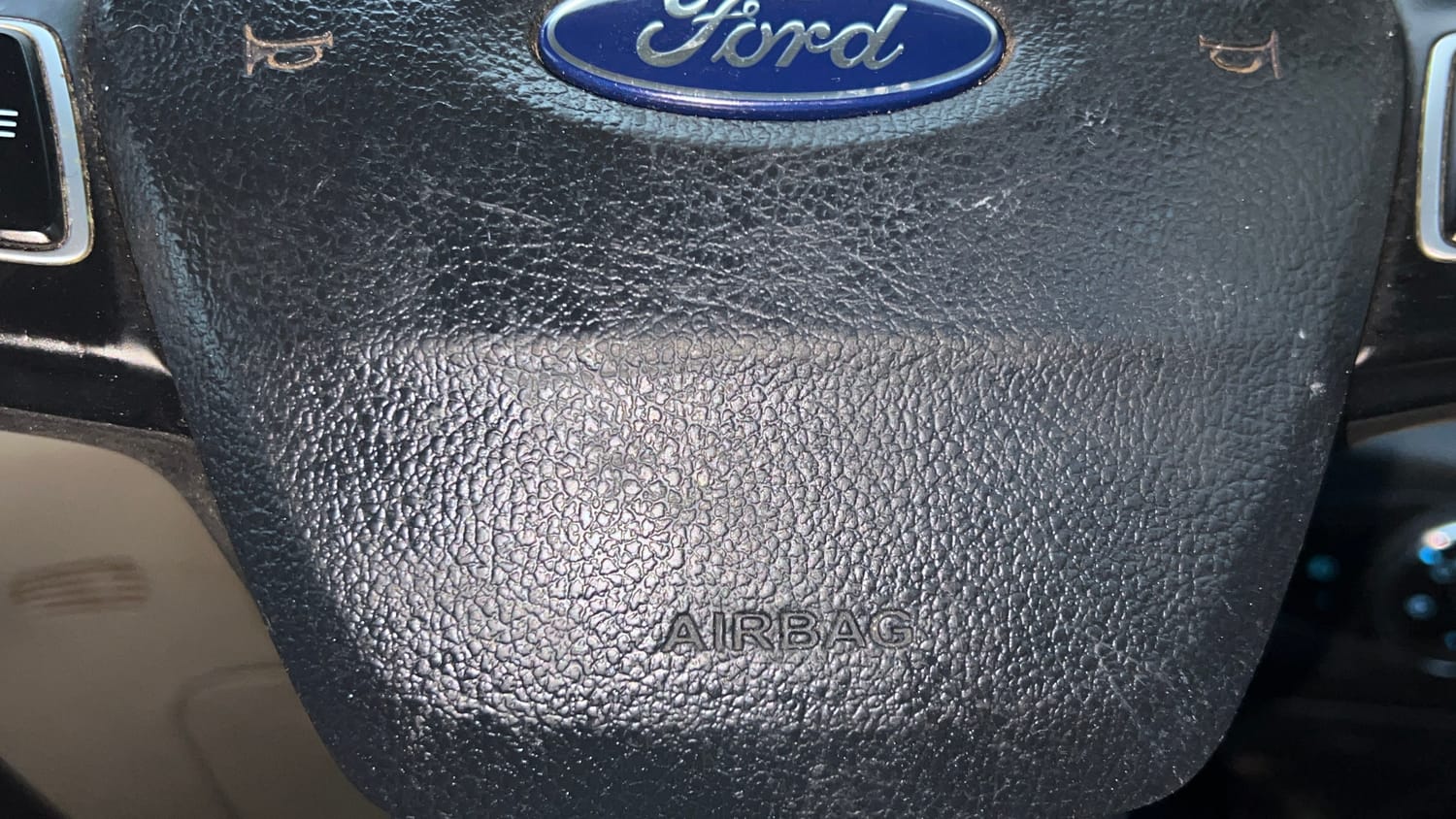 Used 2020 Ford EcoSport Titanium 1.5L Ti-VCT Petrol Manual top_features Airbags