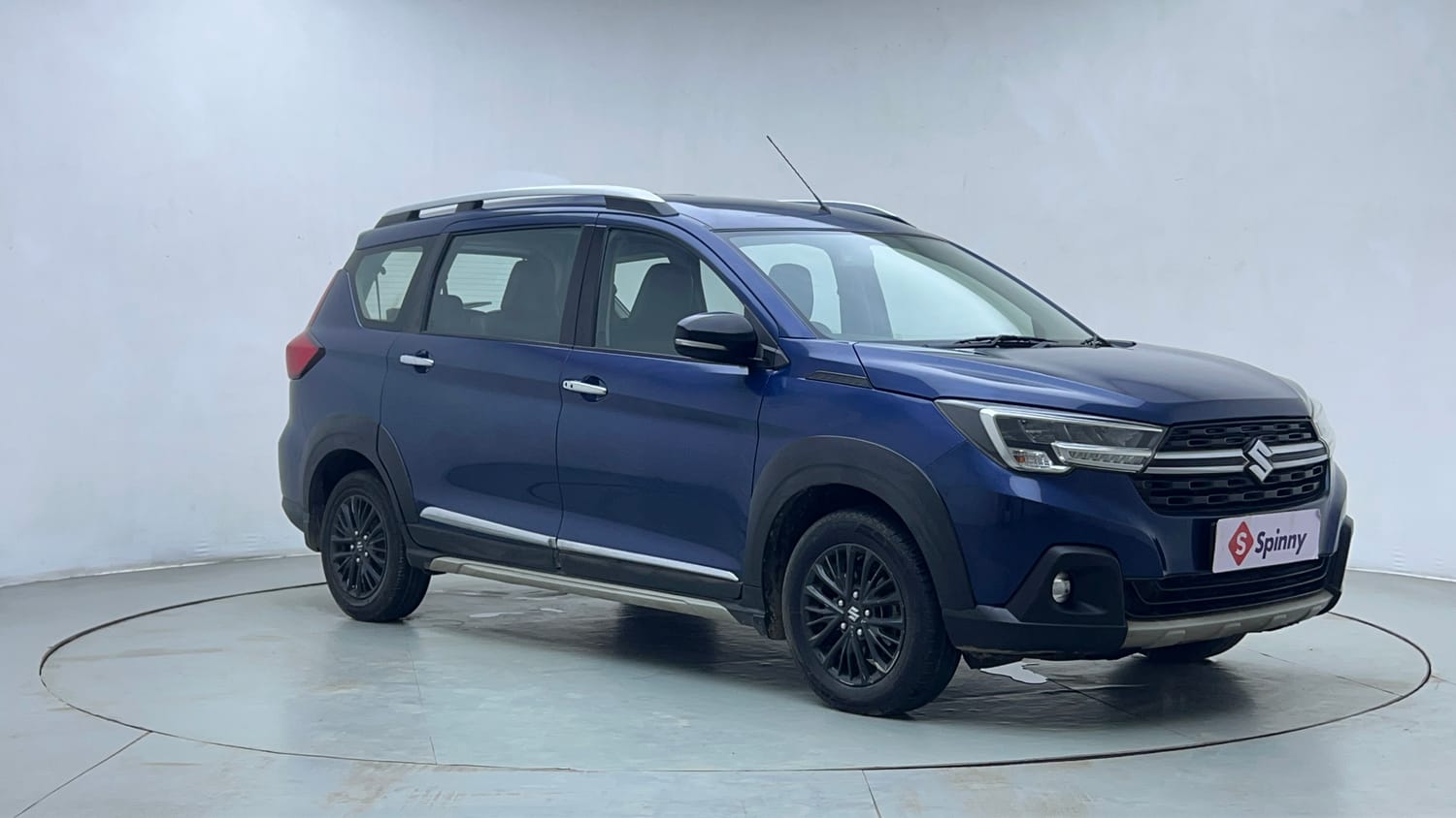 Used 2019 Maruti Suzuki XL6 Alpha MT Petrol Petrol Manual exterior RIGHT FRONT CORNER VIEW