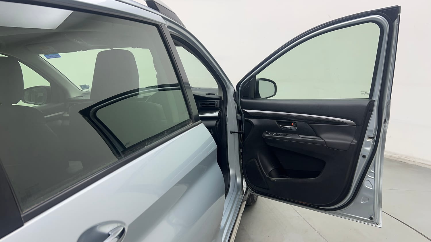 Used 2022 Maruti Suzuki XL6 Alpha Plus AT Petrol Petrol Automatic interior RIGHT FRONT DOOR OPEN VIEW