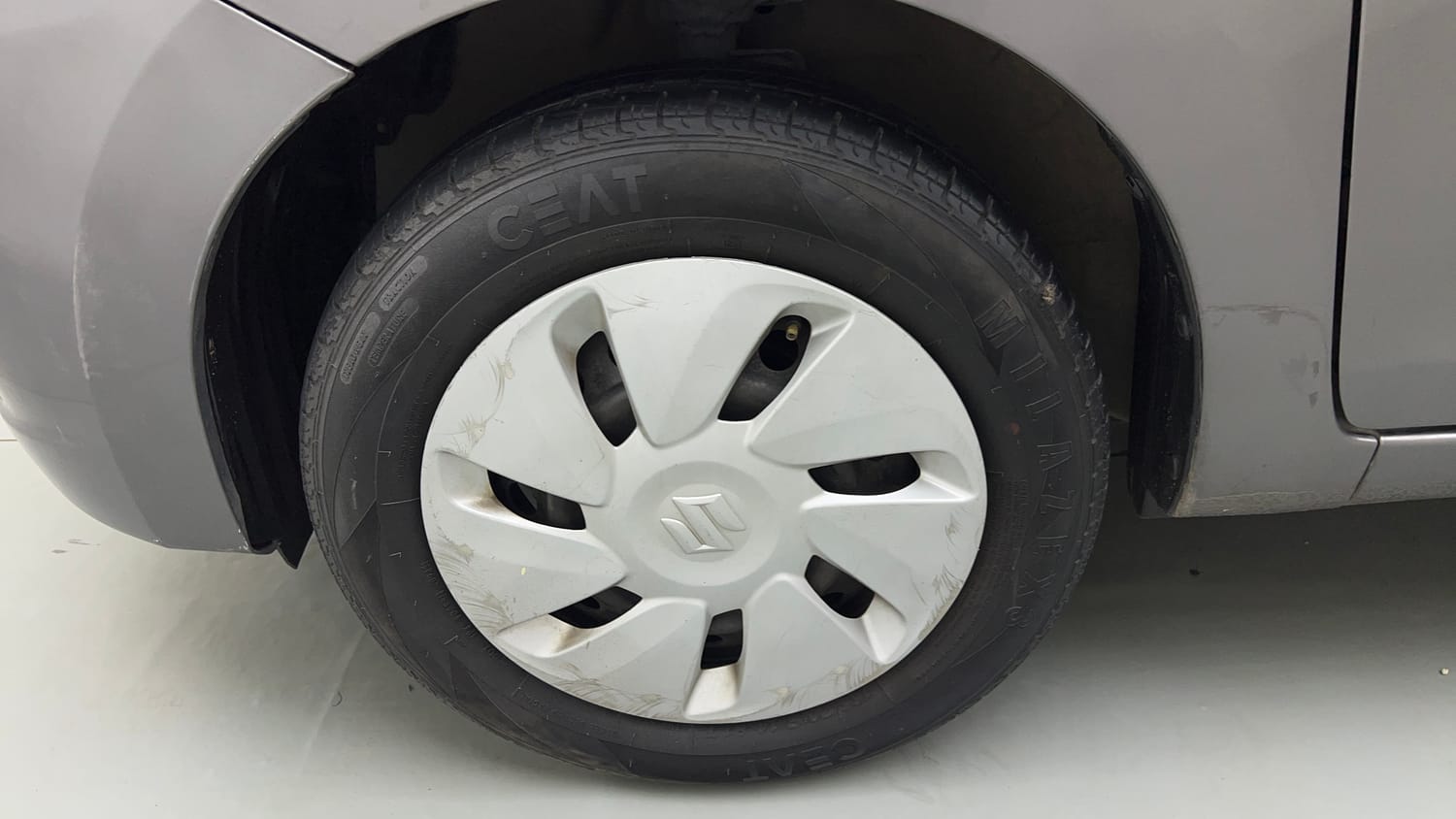 Used 2017 Maruti Suzuki Celerio ZXi AMT Petrol Automatic tyres LEFT FRONT TYRE RIM VIEW