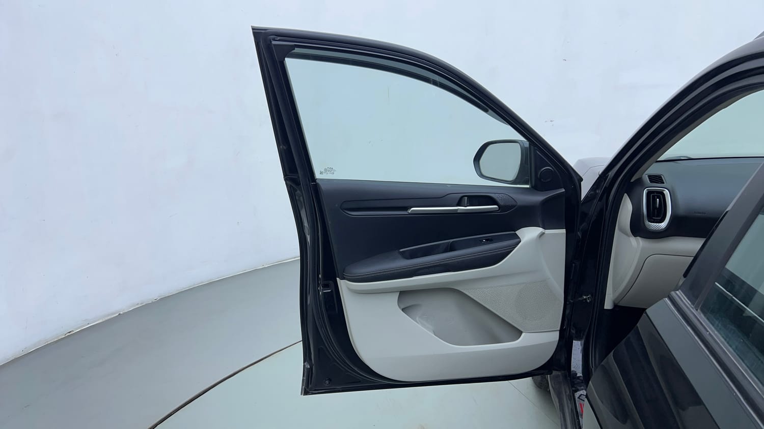 Used 2023 Kia Sonet HTX 1.5 AT Diesel Automatic interior LEFT FRONT DOOR OPEN VIEW
