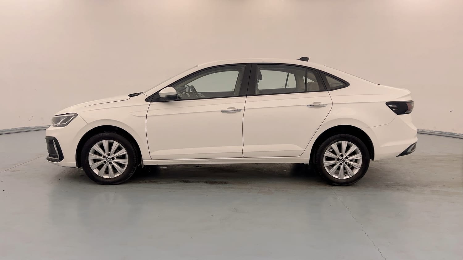 Used 2024 Volkswagen Virtus Highline 1.0 TSI AT Petrol Automatic exterior LEFT SIDE VIEW