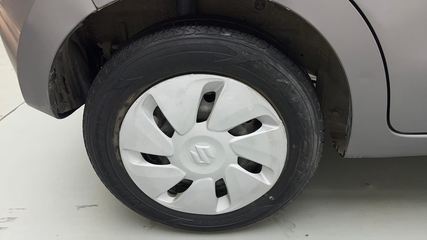 Used 2017 Maruti Suzuki Celerio ZXi AMT Petrol Automatic tyres RIGHT REAR TYRE RIM VIEW