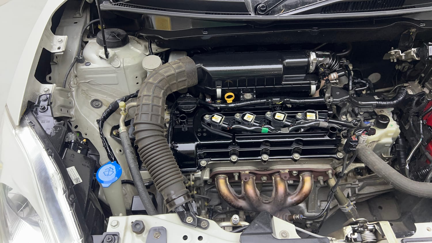 Used 2018 Maruti Suzuki Dzire VXi AMT Petrol Automatic engine ENGINE RIGHT SIDE VIEW