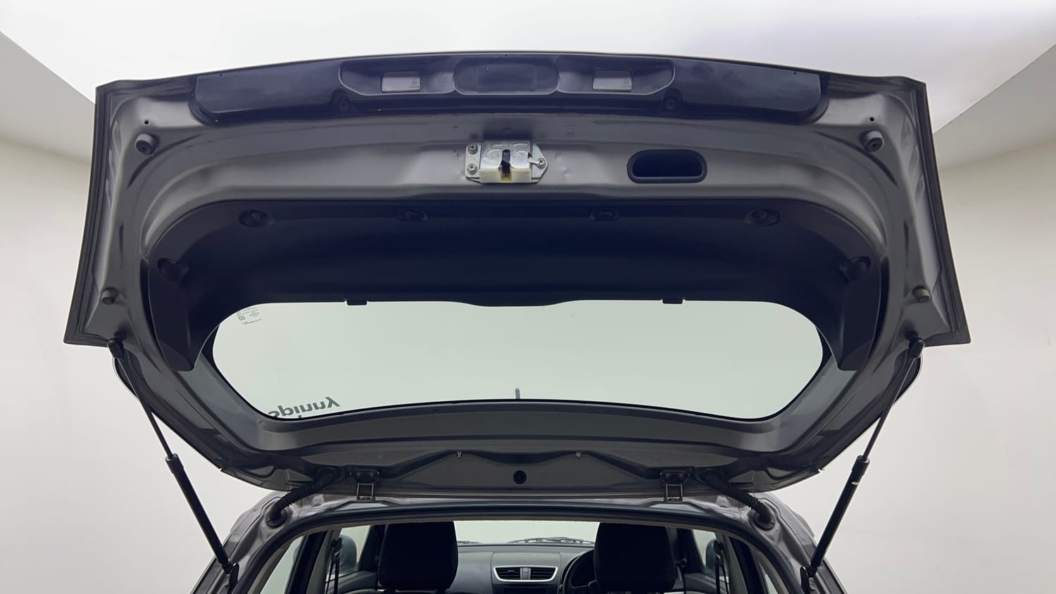 Used 2016 Maruti Suzuki Swift Lxi (O) Petrol Manual interior DICKY DOOR OPEN VIEW