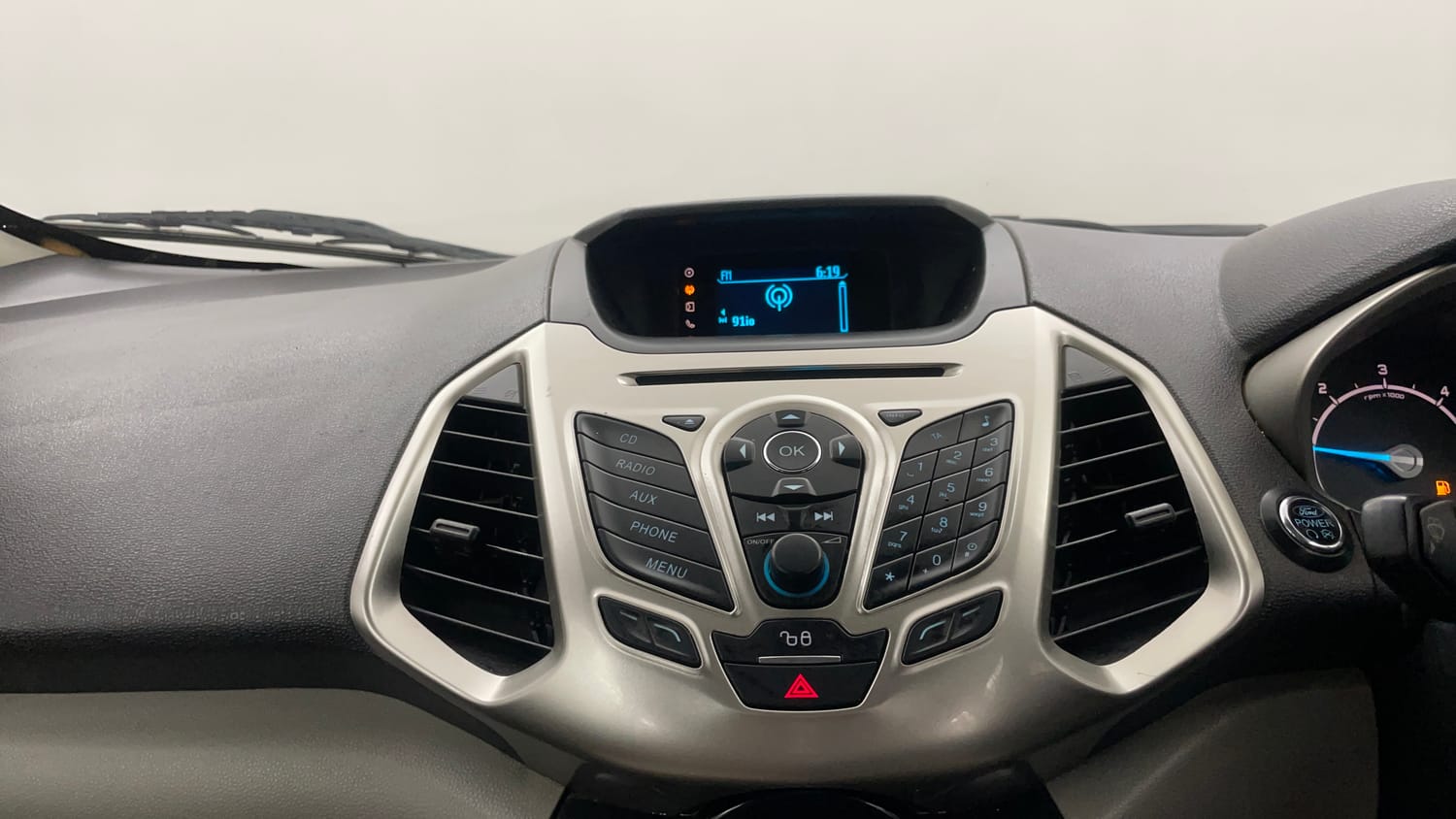 Used 2016 Ford EcoSport Titanium 1.5L TDCi Diesel Manual interior MUSIC SYSTEM & AC CONTROL VIEW