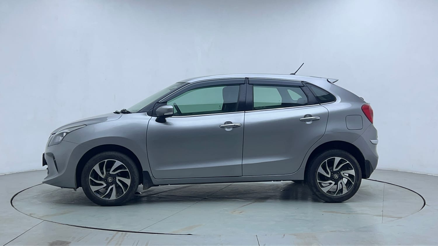 Used 2019 Toyota Glanza V CVT Petrol Automatic exterior LEFT SIDE VIEW
