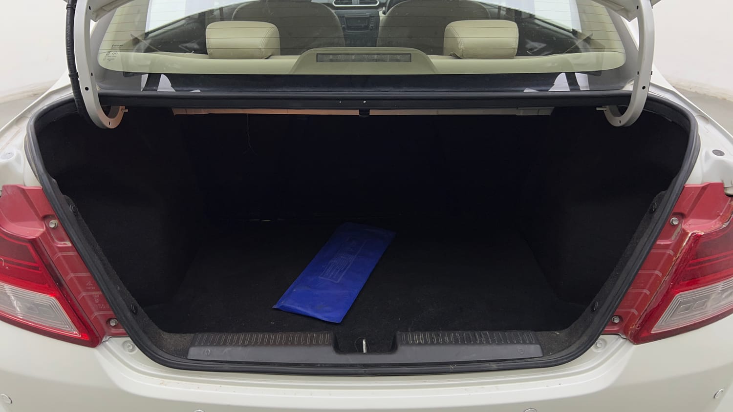 Used 2018 Maruti Suzuki Dzire ZXi AMT Petrol Automatic interior DICKY INSIDE VIEW