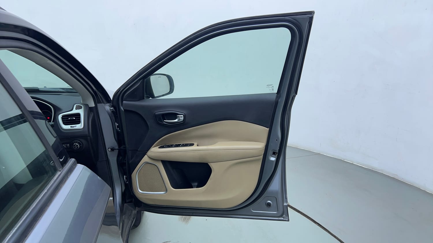 Used 2018 Jeep Compass Longitude (O) 2.0 Diesel Diesel Manual interior RIGHT FRONT DOOR OPEN VIEW