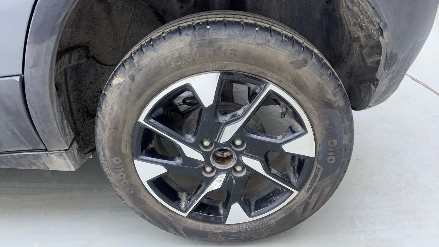 Used 2024 Tata Punch Creative Dual Tone AMT Petrol Automatic tyres LEFT REAR TYRE RIM VIEW