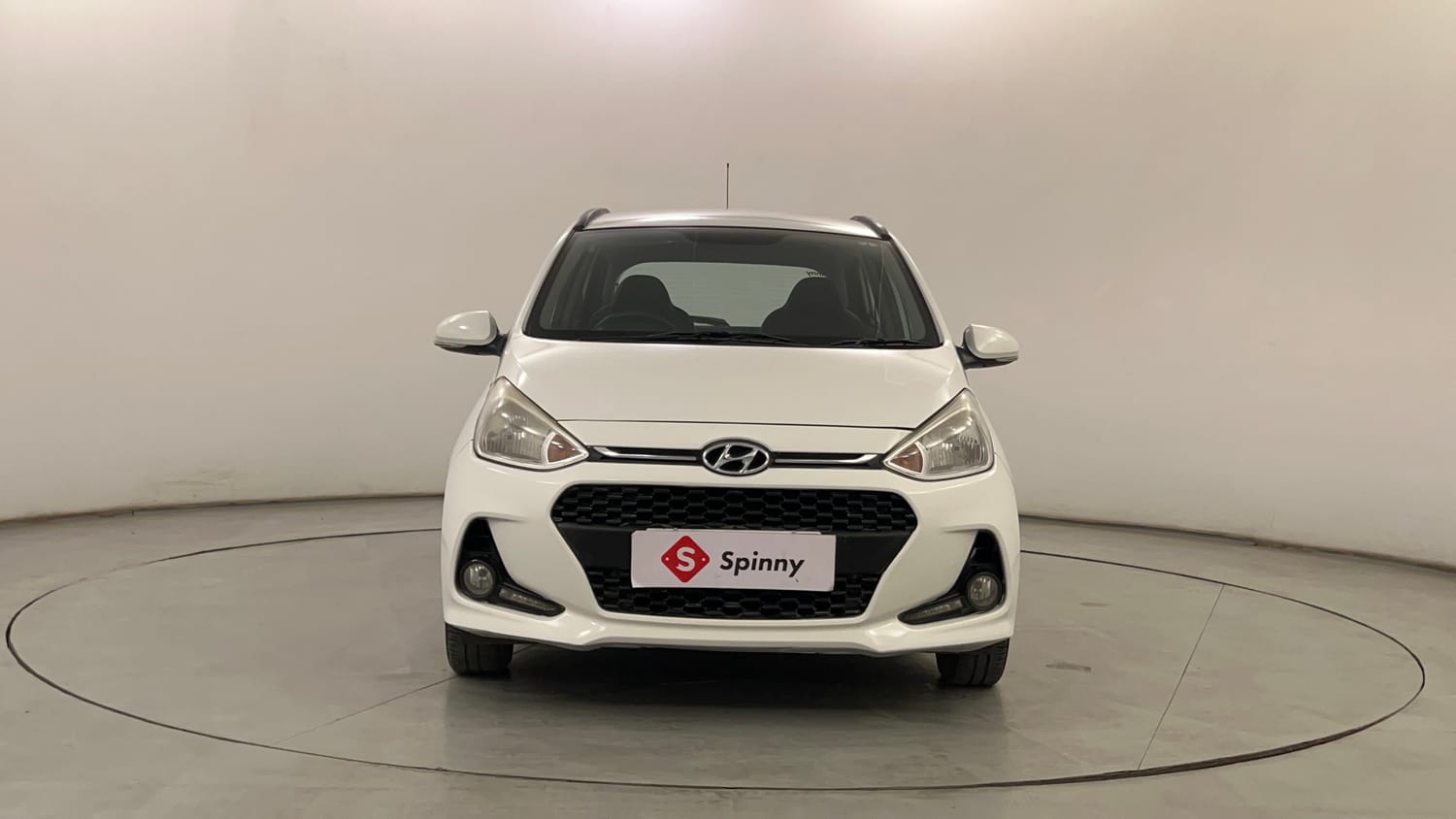 Used 2017 Hyundai Grand i10 Asta 1.2 Kappa VTVT Petrol Manual exterior FRONT VIEW