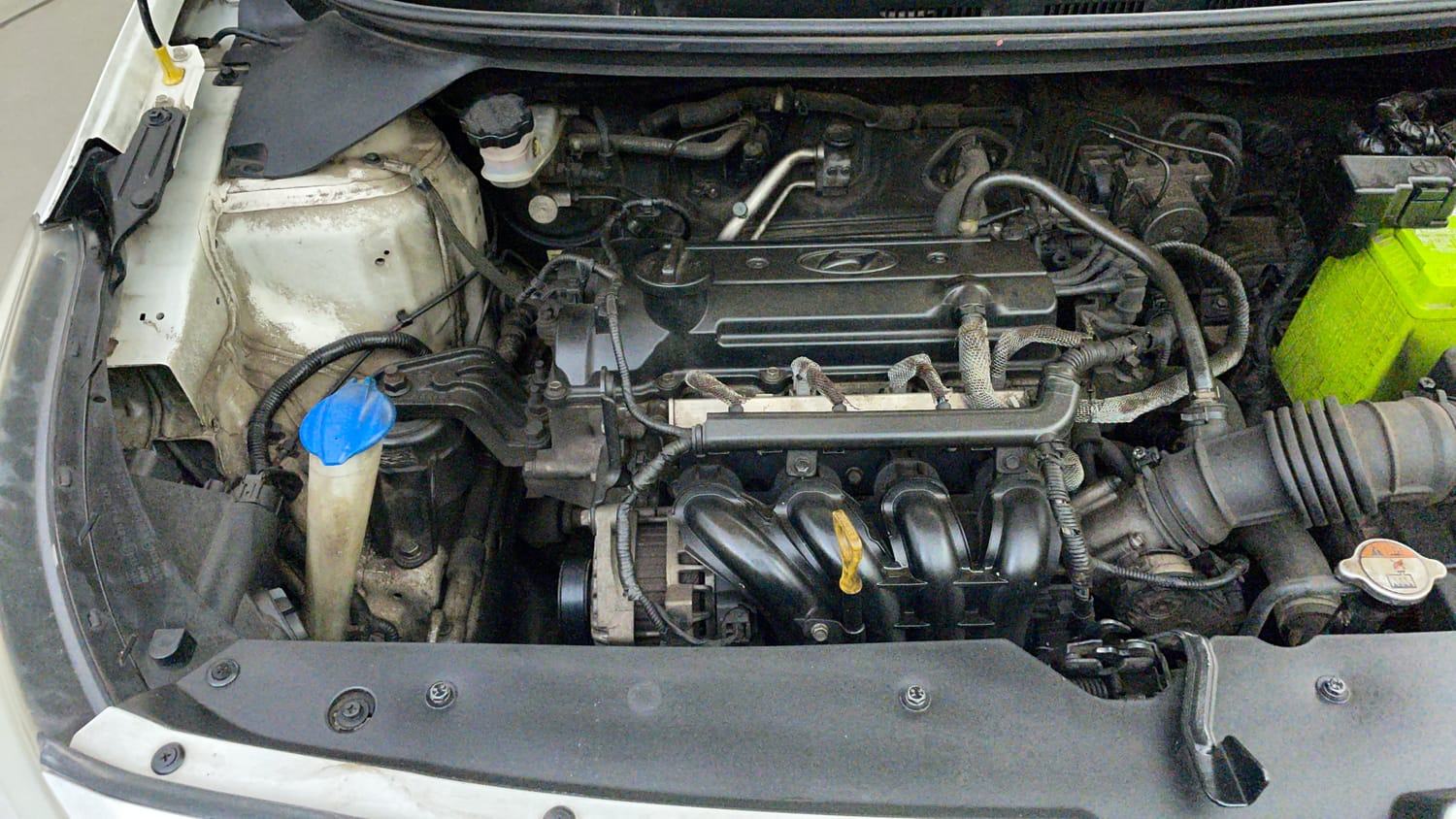 Used 2016 Hyundai Elite i20 Asta 1.2 (O) Petrol Manual engine ENGINE RIGHT SIDE VIEW