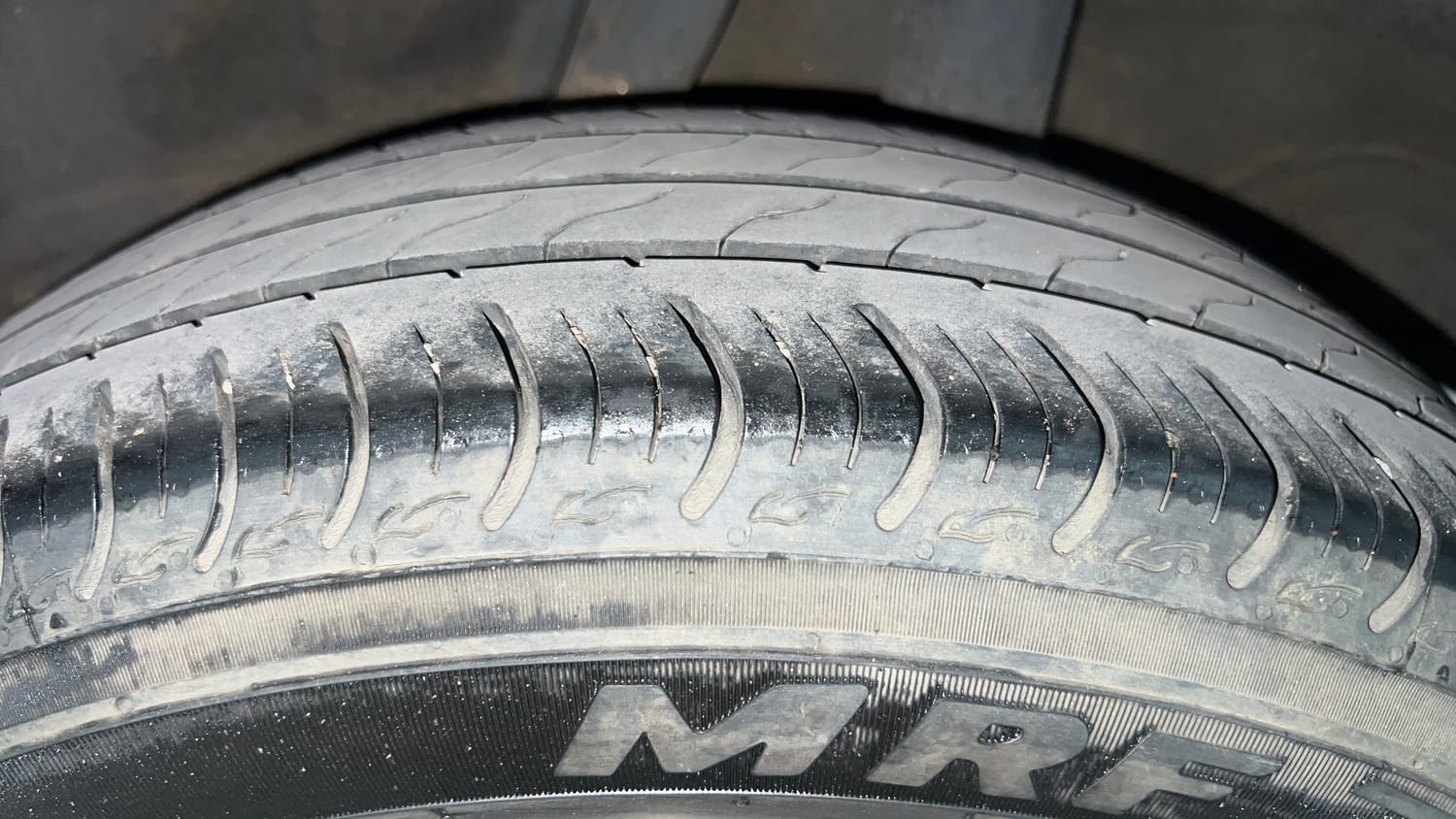 Used 2023 Honda Amaze VX MT 1.2 Petrol Petrol Manual tyres LEFT REAR TYRE TREAD VIEW