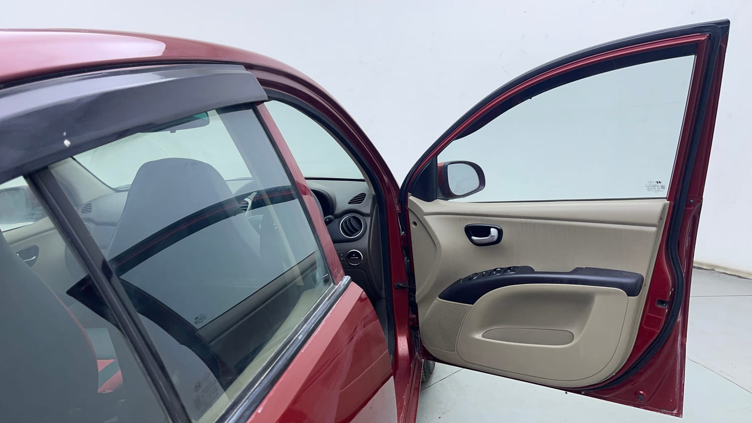 Used 2012 Hyundai i10 Sportz 1.2 Kappa2 Petrol Manual interior RIGHT FRONT DOOR OPEN VIEW