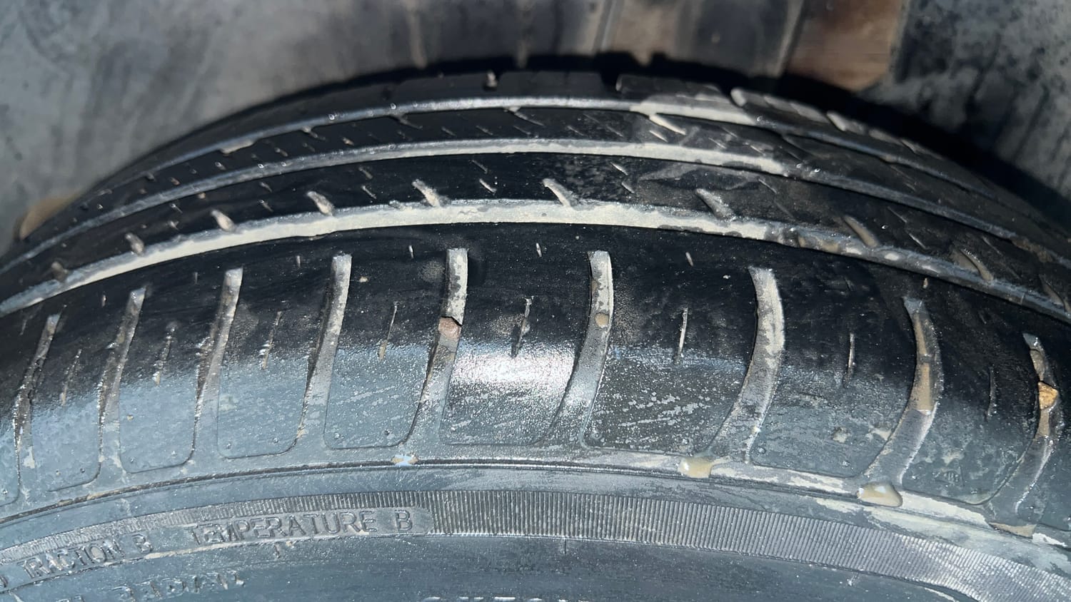 Used 2018 Maruti Suzuki Dzire VXi AMT Petrol Automatic tyres LEFT REAR TYRE TREAD VIEW