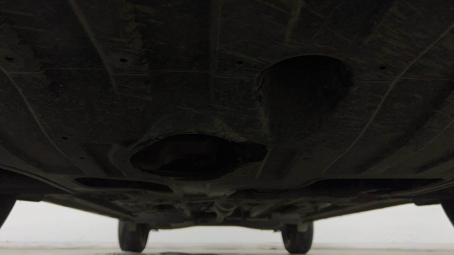 Used 2024 Kia Seltos HTK 1.5 Petrol MT Petrol Manual extra FRONT LEFT UNDERBODY VIEW