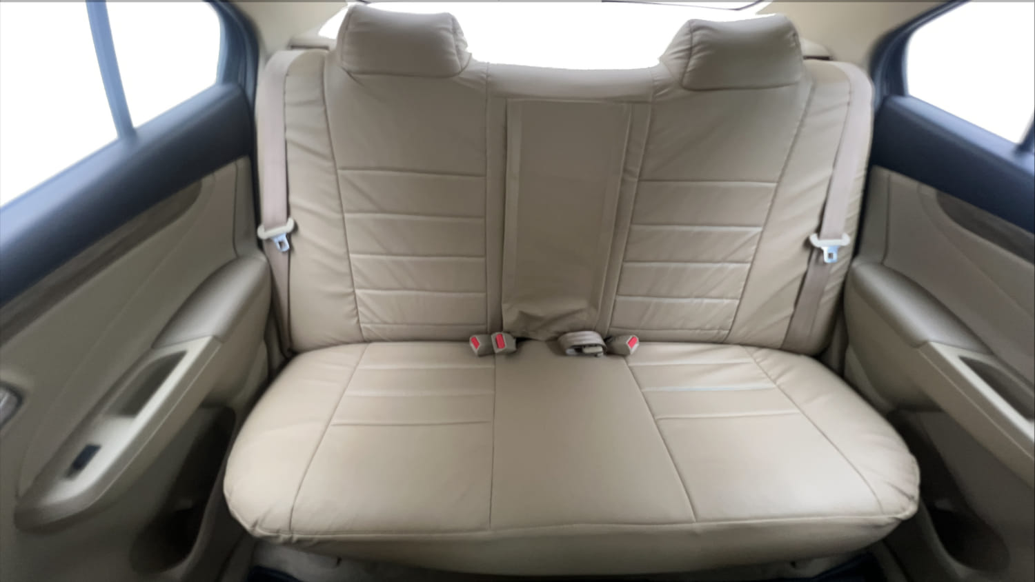 Used 2019 Maruti Suzuki Ciaz Delta Hybrid 1.5 Petrol Manual interior REAR SEAT CONDITION VIEW