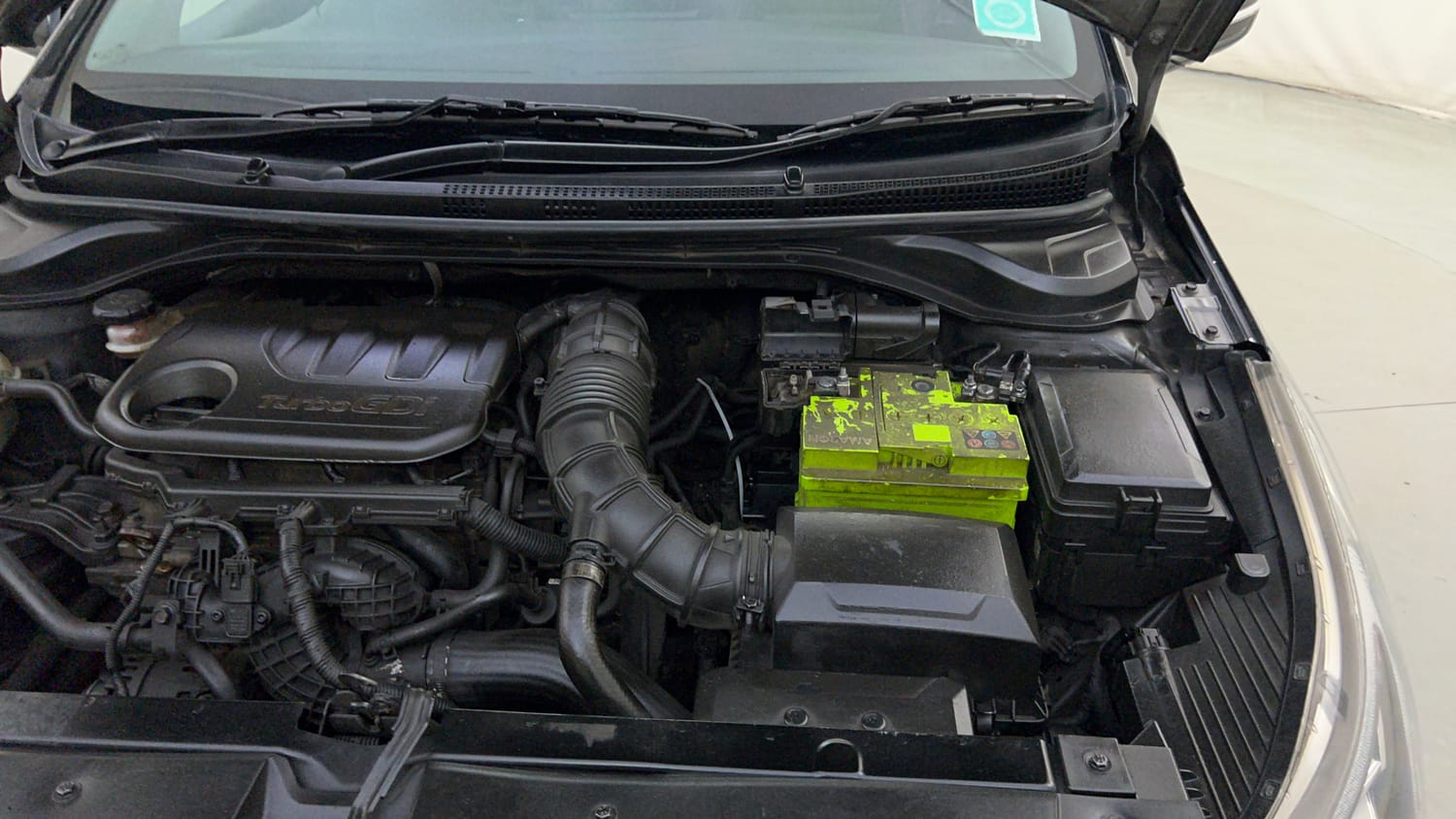 Used 2020 Hyundai Verna SX (O) 1.0 Turbo DCT Petrol Automatic engine ENGINE LEFT SIDE HINGE & APRON VIEW