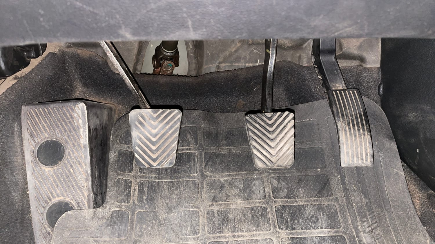 Used 2016 Hyundai Elite i20 Asta 1.2 (O) Petrol Manual interior PEDALS VIEW
